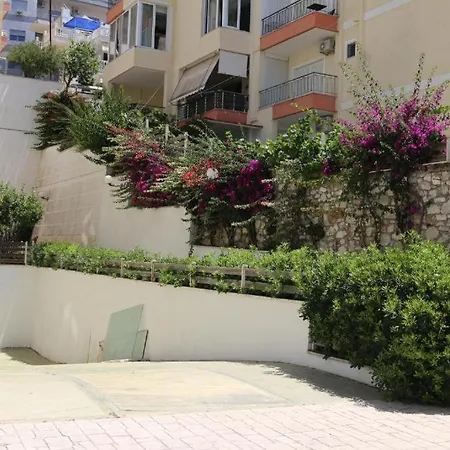 Apartment White -