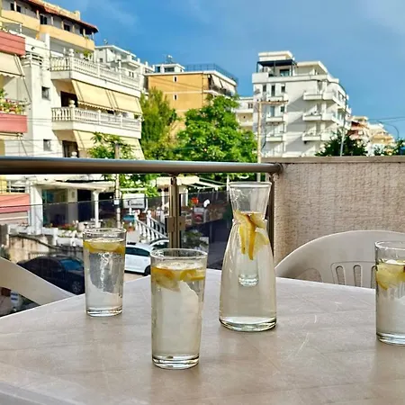 White - Sarandë
